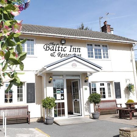 The Baltic Inn & Restaurant Pontyates Kültér fotó