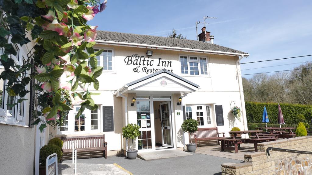 The Baltic Inn & Restaurant Pontyates Kültér fotó